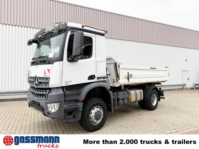Camión volquete Mercedes-Benz Arocs 1842 AK 4x4: foto 8