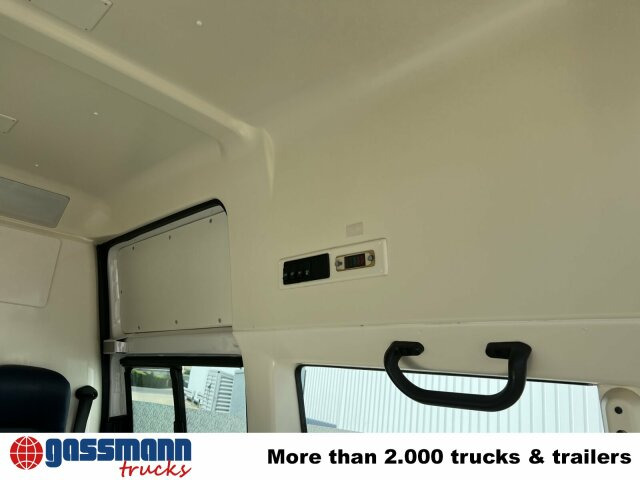 Volkswagen T5 2.0 TDI 4x2, Krankenwagen - Ambulancia: foto 2 Volkswagen T5 2.0 TDI 4x2, Krankenwagen - Ambulancia: foto 2