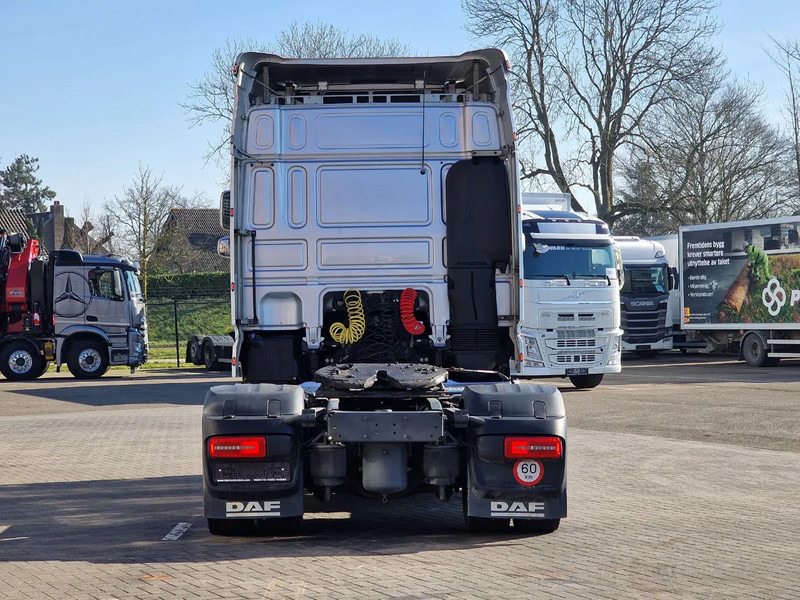 Cabeza tractora DAF XF 440 SpaceCab 4x2 - Full spoiler - Alloy wheels - Air horn - Light bar: foto 6 Cabeza tractora DAF XF 440 SpaceCab 4x2 - Full spoiler - Alloy wheels - Air horn - Light bar: foto 6