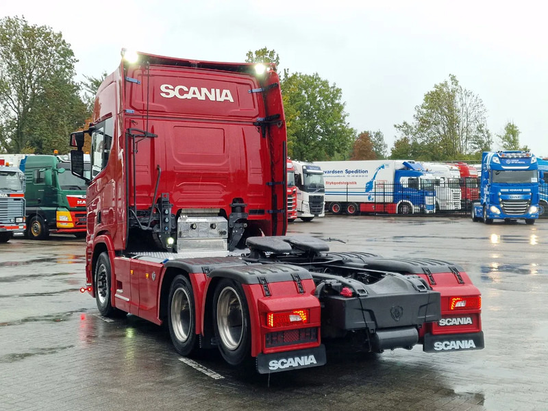 Scania R580 V8 NGS Highline 6x2 - Retarder - Leather - Full air - 3.15 WB - Navi - Led - No EGR - Cabeza tractora: foto 5 Scania R580 V8 NGS Highline 6x2 - Retarder - Leather - Full air - 3.15 WB - Navi - Led - No EGR - Cabeza tractora: foto 5