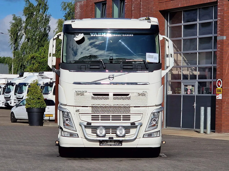 Volvo FH 13.500 6x2 - Retarder - Full air - 3.20 WB - Leather - Cabeza tractora: foto 2 Volvo FH 13.500 6x2 - Retarder - Full air - 3.20 WB - Leather - Cabeza tractora: foto 2