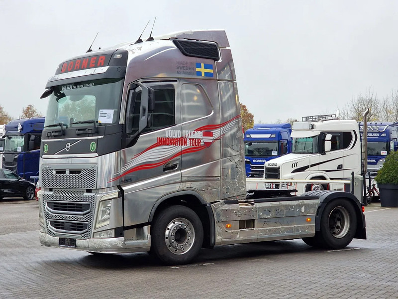 Volvo FH 13.500 Globetrotter 4x2 - Euro 6 - I parkcool - 2x tank - Full spoiler - Cabeza tractora: foto 3 Volvo FH 13.500 Globetrotter 4x2 - Euro 6 - I parkcool - 2x tank - Full spoiler - Cabeza tractora: foto 3