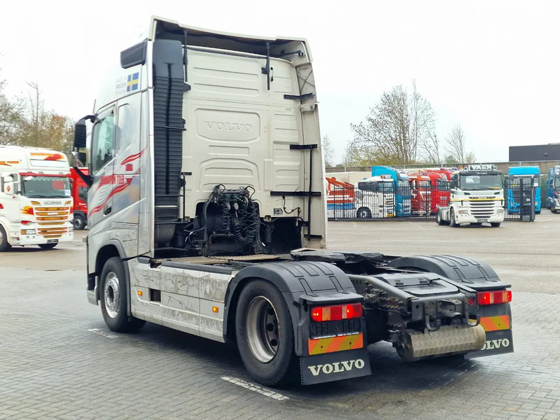 Volvo FH 13.500 Globetrotter 4x2 - Euro 6 - I parkcool - 2x tank - Full spoiler - Cabeza tractora: foto 5 Volvo FH 13.500 Globetrotter 4x2 - Euro 6 - I parkcool - 2x tank - Full spoiler - Cabeza tractora: foto 5