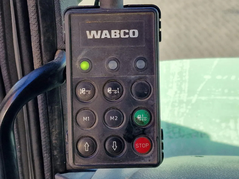 Camión portavehículos Scania R380 4x2 - Car transport / Flatbed - Ramp - Full air - Night clima: foto 18