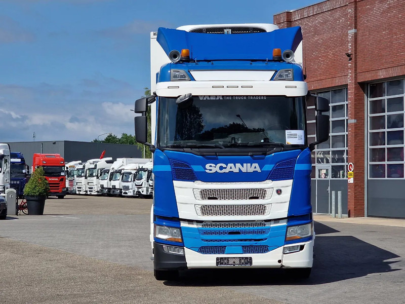 Scania R500 NGS B6X2NB / Trailer-Bygg 12-2004 / Frigobox Sidedoors / Rohrbahen / hooks - Camión frigorífico: foto 2 Scania R500 NGS B6X2NB / Trailer-Bygg 12-2004 / Frigobox Sidedoors / Rohrbahen / hooks - Camión frigorífico: foto 2