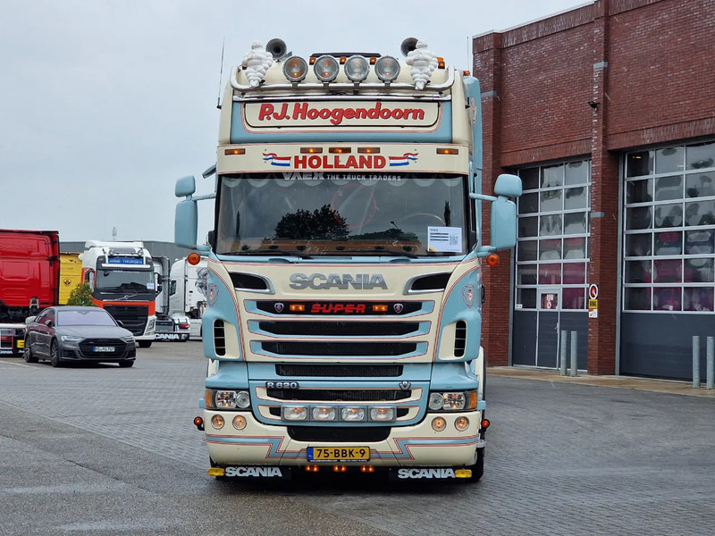 Scania R620 Topline 8x4 - Retarder - Full air - Custom interior - Show truck - HUB reduction - Camión chasis: foto 2 Scania R620 Topline 8x4 - Retarder - Full air - Custom interior - Show truck - HUB reduction - Camión chasis: foto 2
