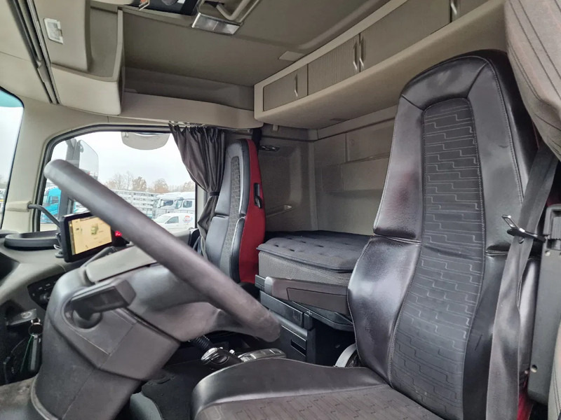 Leasing de Volvo FH 13.500 8x4*4 - Kipper 2 seiten kipper - Full air - Steering axle - Euro 6 - I shift Volvo FH 13.500 8x4*4 - Kipper 2 seiten kipper - Full air - Steering axle - Euro 6 - I shift: foto 12 Leasing de Volvo FH 13.500 8x4*4 - Kipper 2 seiten kipper - Full air - Steering axle - Euro 6 - I shift Volvo FH 13.500 8x4*4 - Kipper 2 seiten kipper - Full air - Steering axle - Euro 6 - I shift: foto 12