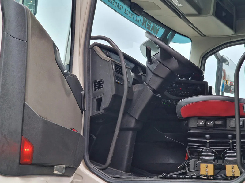 Leasing de Volvo FH 13.500 8x4*4 - Kipper 2 seiten kipper - Full air - Steering axle - Euro 6 - I shift Volvo FH 13.500 8x4*4 - Kipper 2 seiten kipper - Full air - Steering axle - Euro 6 - I shift: foto 11 Leasing de Volvo FH 13.500 8x4*4 - Kipper 2 seiten kipper - Full air - Steering axle - Euro 6 - I shift Volvo FH 13.500 8x4*4 - Kipper 2 seiten kipper - Full air - Steering axle - Euro 6 - I shift: foto 11