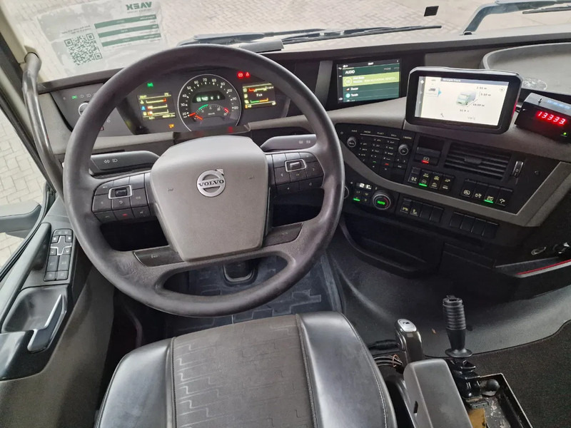 Leasing de Volvo FH 13.500 8x4*4 - Kipper 2 seiten kipper - Full air - Steering axle - Euro 6 - I shift Volvo FH 13.500 8x4*4 - Kipper 2 seiten kipper - Full air - Steering axle - Euro 6 - I shift: foto 13 Leasing de Volvo FH 13.500 8x4*4 - Kipper 2 seiten kipper - Full air - Steering axle - Euro 6 - I shift Volvo FH 13.500 8x4*4 - Kipper 2 seiten kipper - Full air - Steering axle - Euro 6 - I shift: foto 13