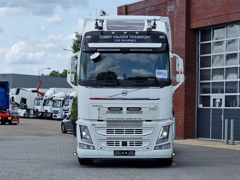Volvo FH 13.500 Globetrotter XL 6x2 - BDF - Retarder - I parkcool - Full air - 4.90 WB - Camión portacontenedore/ Intercambiable: foto 2 Volvo FH 13.500 Globetrotter XL 6x2 - BDF - Retarder - I parkcool - Full air - 4.90 WB - Camión portacontenedore/ Intercambiable: foto 2
