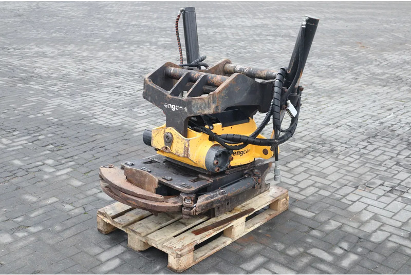 Engcon S80 | KM80 | GRIPPER | AUX HYDR. | GOOD CONDITION - Rotor basculante para Maquinaria de construcción: foto 1 Engcon S80 | KM80 | GRIPPER | AUX HYDR. | GOOD CONDITION - Rotor basculante para Maquinaria de construcción: foto 1