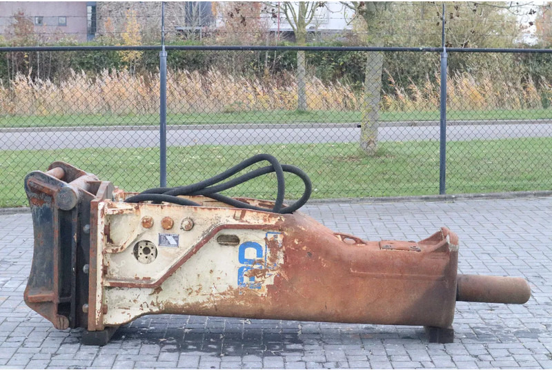 Furukawa F35 HAMMER | S70 | 25 TO 40 TON | HYDRAULIC BREAKER - Implemento para Maquinaria de construcción: foto 1 Furukawa F35 HAMMER | S70 | 25 TO 40 TON | HYDRAULIC BREAKER - Implemento para Maquinaria de construcción: foto 1