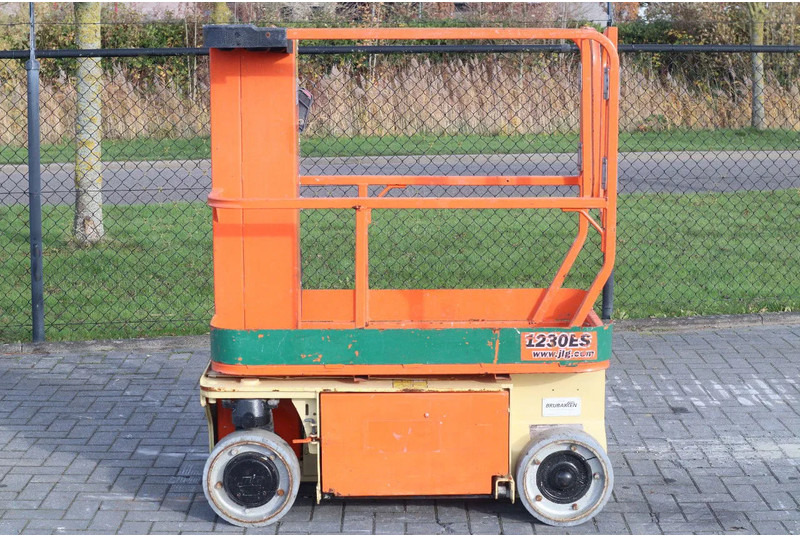 JLG 1230 ES | 5.6 METER | 230 KG - Plataforma telescopica: foto 4 JLG 1230 ES | 5.6 METER | 230 KG - Plataforma telescopica: foto 4