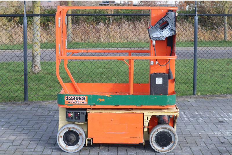 JLG 1230 ES | 5.6 METER | 230 KG - Plataforma telescopica: foto 1 JLG 1230 ES | 5.6 METER | 230 KG - Plataforma telescopica: foto 1