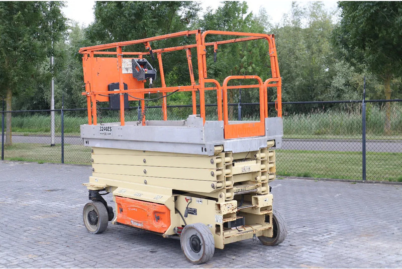 JLG 3246 ES | 12 METER | 320 KG - Plataforma de tijeras: foto 3 JLG 3246 ES | 12 METER | 320 KG - Plataforma de tijeras: foto 3