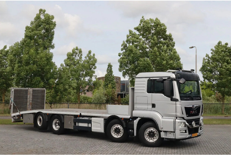 MAN TGS 35.500 8X2*4 | MACHINE TRANSPORT | MASCHINEN | WINCH | REMOTE - Camión portavehículos: foto 3 MAN TGS 35.500 8X2*4 | MACHINE TRANSPORT | MASCHINEN | WINCH | REMOTE - Camión portavehículos: foto 3