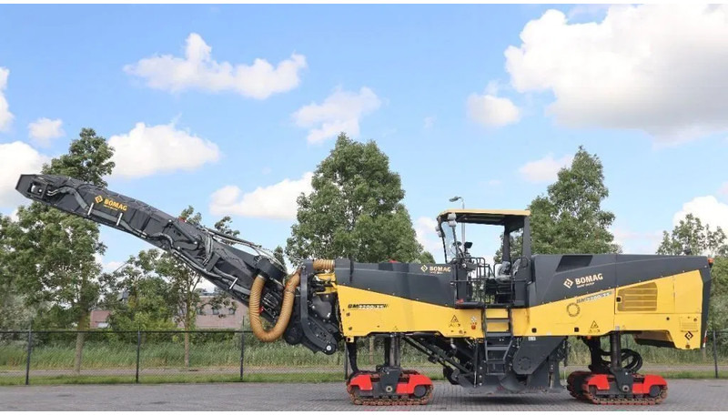Bomag BM 2200/75 | COLD PLANER | NEW CONDITION! - Maquinaria de construcción: foto 1 Bomag BM 2200/75 | COLD PLANER | NEW CONDITION! - Maquinaria de construcción: foto 1