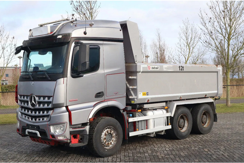Mercedes-Benz Arocs 2658 2858 | 6X4 EURO 6 BIG AXLES | RETARDER | ENGINE PROBLEM - Camión volquete: foto 1 Mercedes-Benz Arocs 2658 2858 | 6X4 EURO 6 BIG AXLES | RETARDER | ENGINE PROBLEM - Camión volquete: foto 1