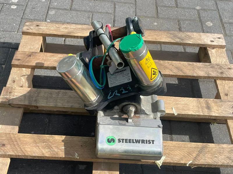 STEELWRIST TMX S30 -180HA | TILT QUICKCOUPLER | TILTING COUPLER | NEW - Rotor basculante para Maquinaria de construcción: foto 4 STEELWRIST TMX S30 -180HA | TILT QUICKCOUPLER | TILTING COUPLER | NEW - Rotor basculante para Maquinaria de construcción: foto 4
