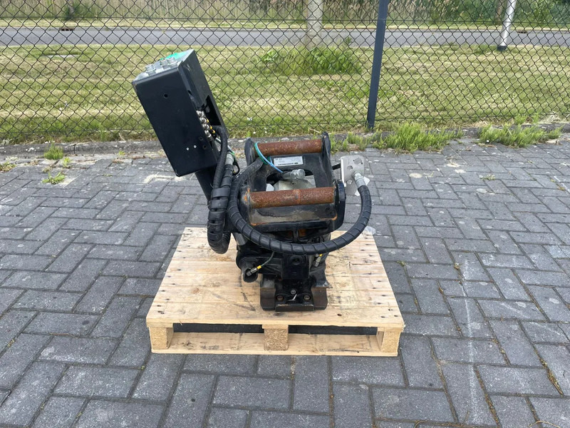 STEELWRIST X06 S40 | TILT ROTATOR | VLS | FPL | RF | NEW / UNUSED - Rotor basculante para Maquinaria de construcción: foto 2 STEELWRIST X06 S40 | TILT ROTATOR | VLS | FPL | RF | NEW / UNUSED - Rotor basculante para Maquinaria de construcción: foto 2