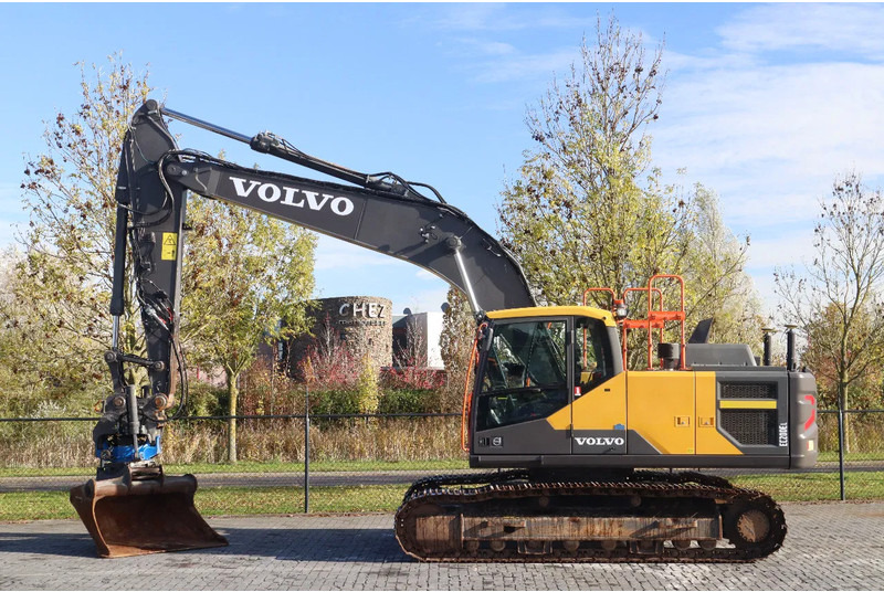 Volvo EC200EL | EC 200 EL | TILT ROTATOR | 3D GPS | BUCKET - Excavadora de cadenas: foto 1 Volvo EC200EL | EC 200 EL | TILT ROTATOR | 3D GPS | BUCKET - Excavadora de cadenas: foto 1