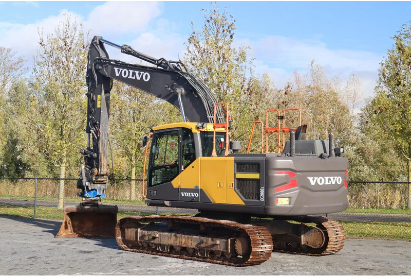 Volvo EC200EL | EC 200 EL | TILT ROTATOR | 3D GPS | BUCKET - Excavadora de cadenas: foto 3 Volvo EC200EL | EC 200 EL | TILT ROTATOR | 3D GPS | BUCKET - Excavadora de cadenas: foto 3