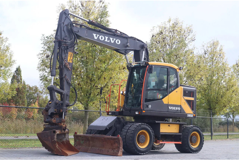 Volvo EWR 150 E | ROTOTILT | BUCKET | TRAILER HYDR - Excavadora de ruedas: foto 2 Volvo EWR 150 E | ROTOTILT | BUCKET | TRAILER HYDR - Excavadora de ruedas: foto 2