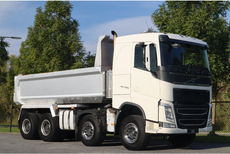 Volvo FH 540 | 8X4 | BIG AXLES | RETARDER | EURO 6 - Camión volquete: foto 2 Volvo FH 540 | 8X4 | BIG AXLES | RETARDER | EURO 6 - Camión volquete: foto 2