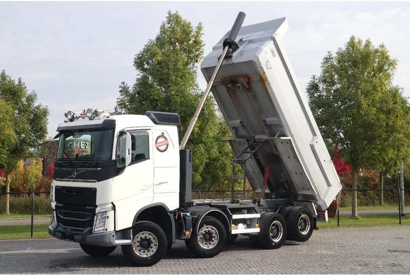 Volvo FH 540 | 8X4 | TANDEMLIFT | RETARDER | BIG AXLES | EURO 6 - Camión volquete: foto 1 Volvo FH 540 | 8X4 | TANDEMLIFT | RETARDER | BIG AXLES | EURO 6 - Camión volquete: foto 1