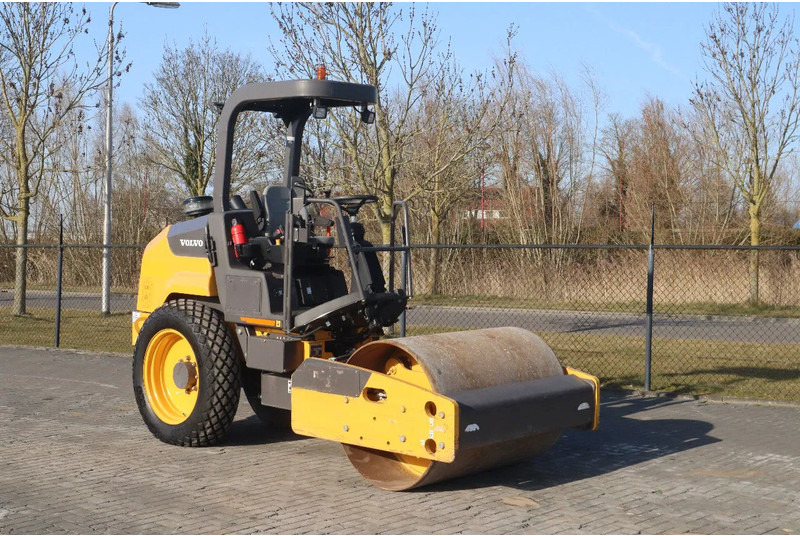 Volvo SD45B | GOOD CONDIITON | LOW HOURS - Apisonadora de asfalto: foto 5 Volvo SD45B | GOOD CONDIITON | LOW HOURS - Apisonadora de asfalto: foto 5
