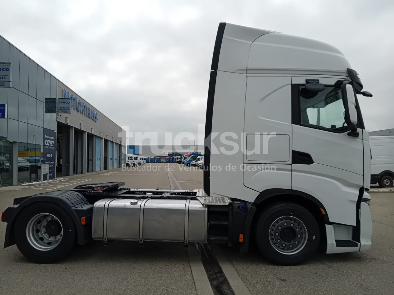 IVECO S-WAY AS440S51T/P - Cabeza tractora: foto 3 IVECO S-WAY AS440S51T/P - Cabeza tractora: foto 3