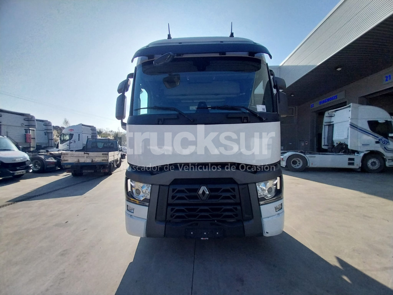 RENAULT T520 6X2*4 SLEEPER CAB - Cabeza tractora: foto 1 RENAULT T520 6X2*4 SLEEPER CAB - Cabeza tractora: foto 1