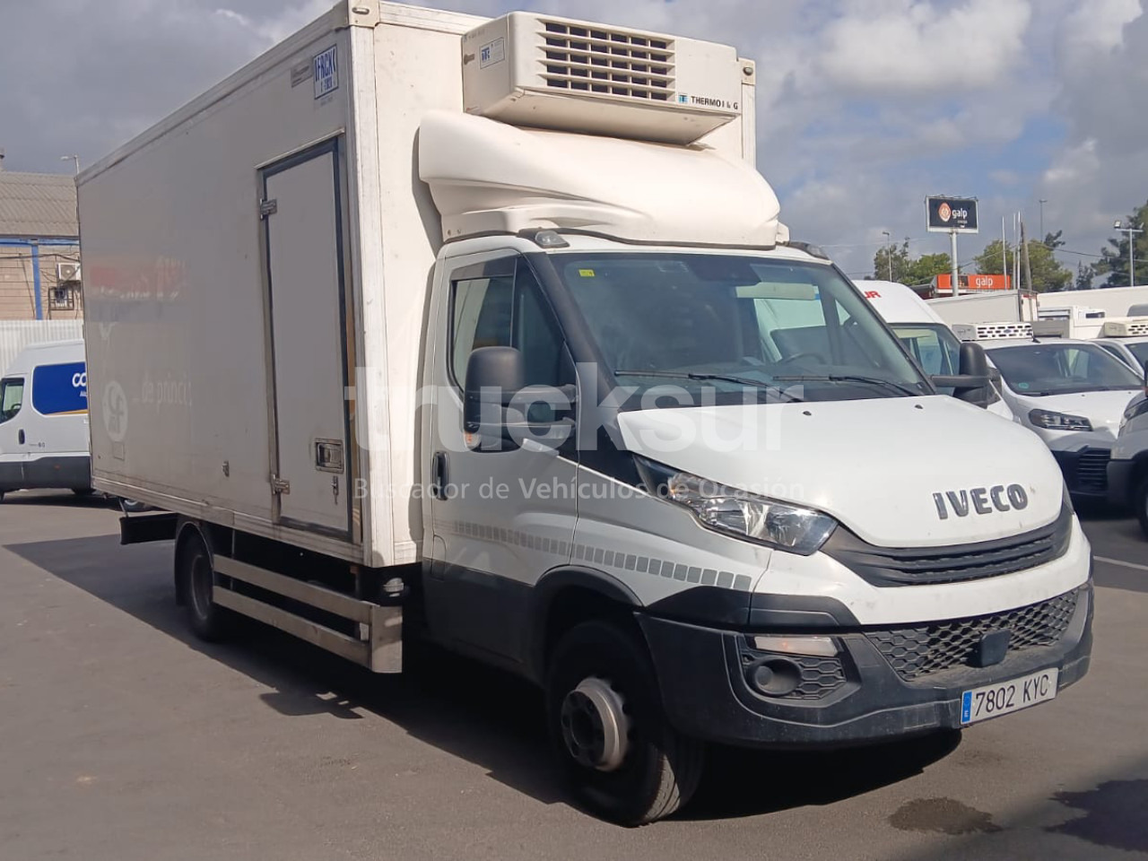 IVECO 72C18 FRC-X - Camión caja cerrada: foto 2 IVECO 72C18 FRC-X - Camión caja cerrada: foto 2