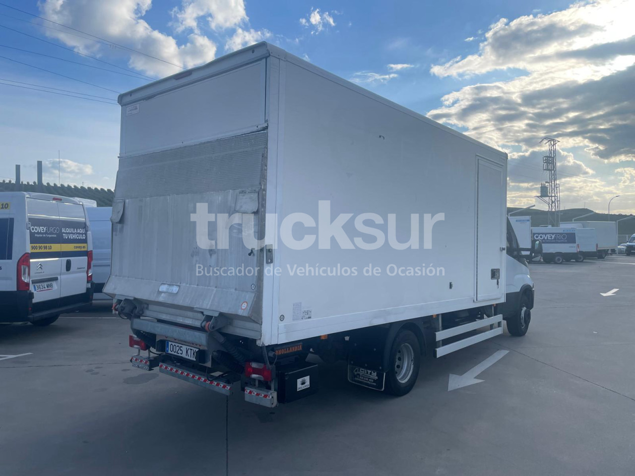 IVECO 72C18 P/E - Camión caja cerrada: foto 2 IVECO 72C18 P/E - Camión caja cerrada: foto 2