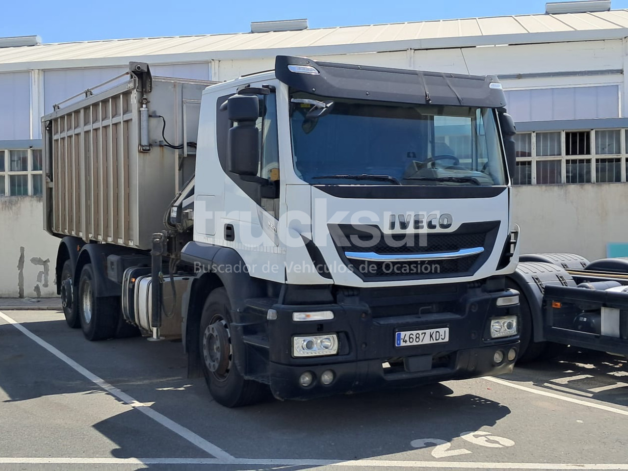 IVECO AT260SY/PS 360CV - Camión volquete, Camión grúa: foto 1 IVECO AT260SY/PS 360CV - Camión volquete, Camión grúa: foto 1
