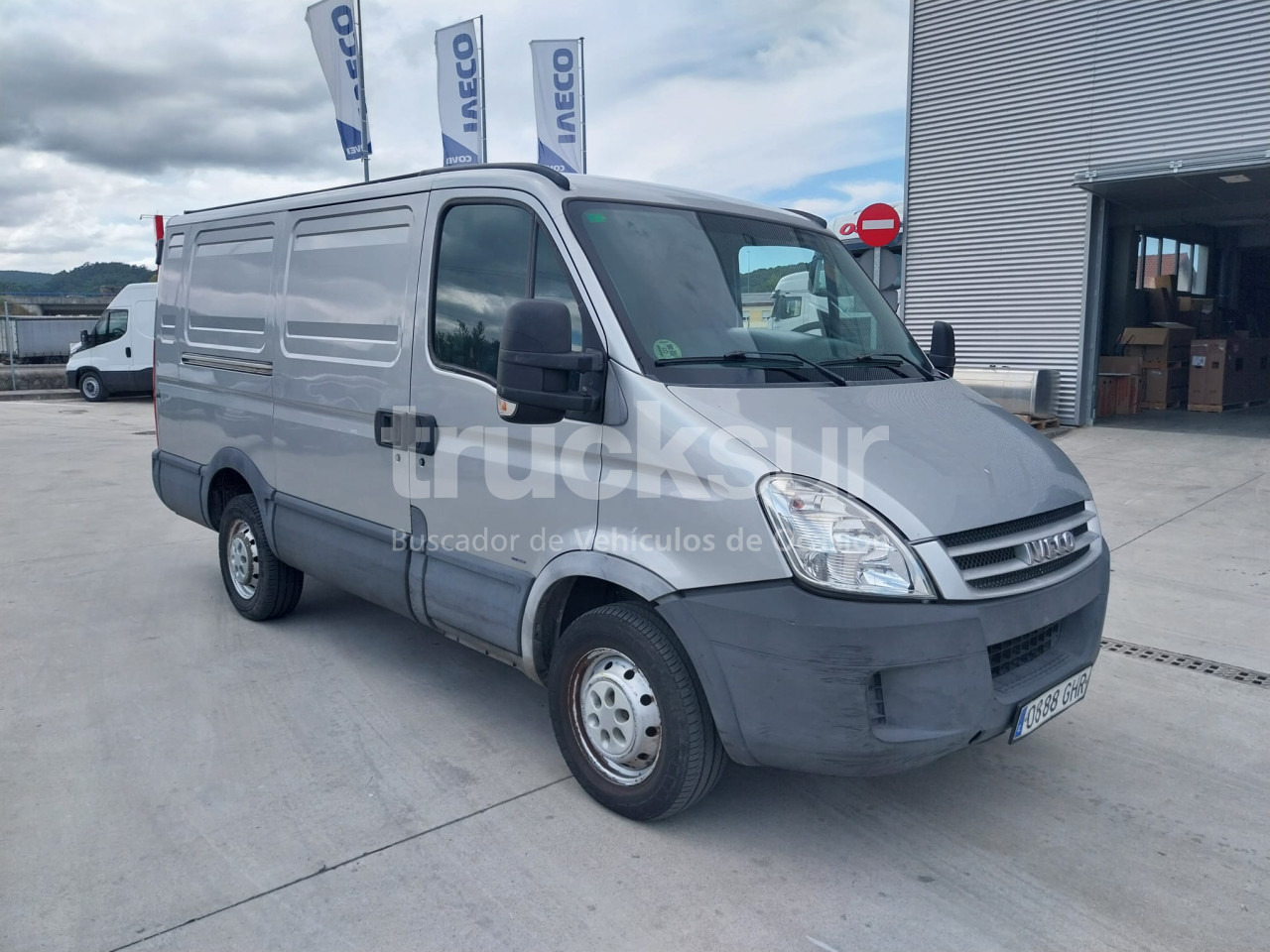 IVECO DAILY 35S12 7M3 - Furgoneta caja cerrada: foto 2 IVECO DAILY 35S12 7M3 - Furgoneta caja cerrada: foto 2