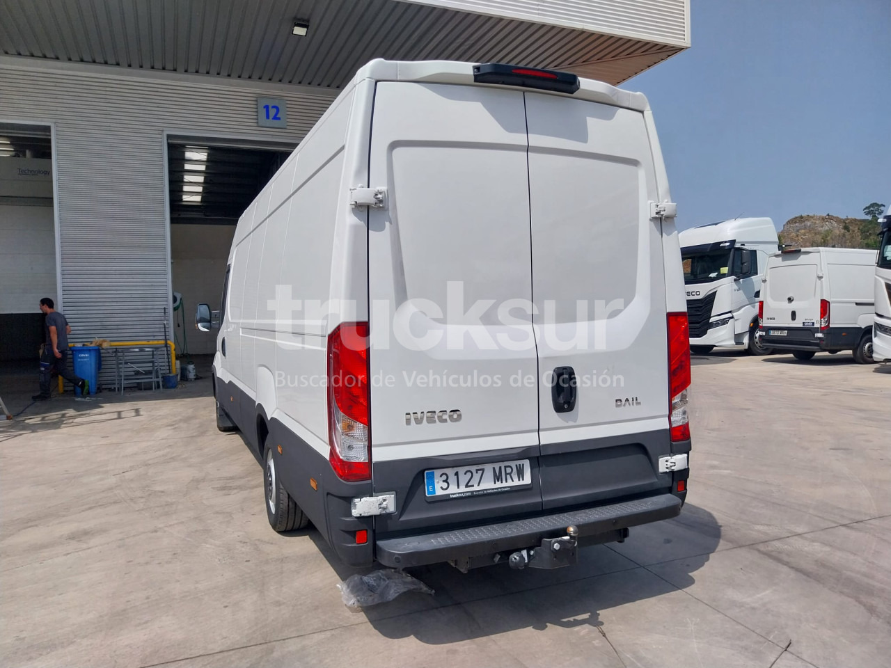 IVECO DAILY 35S16 16M3 - Furgoneta caja cerrada: foto 4 IVECO DAILY 35S16 16M3 - Furgoneta caja cerrada: foto 4