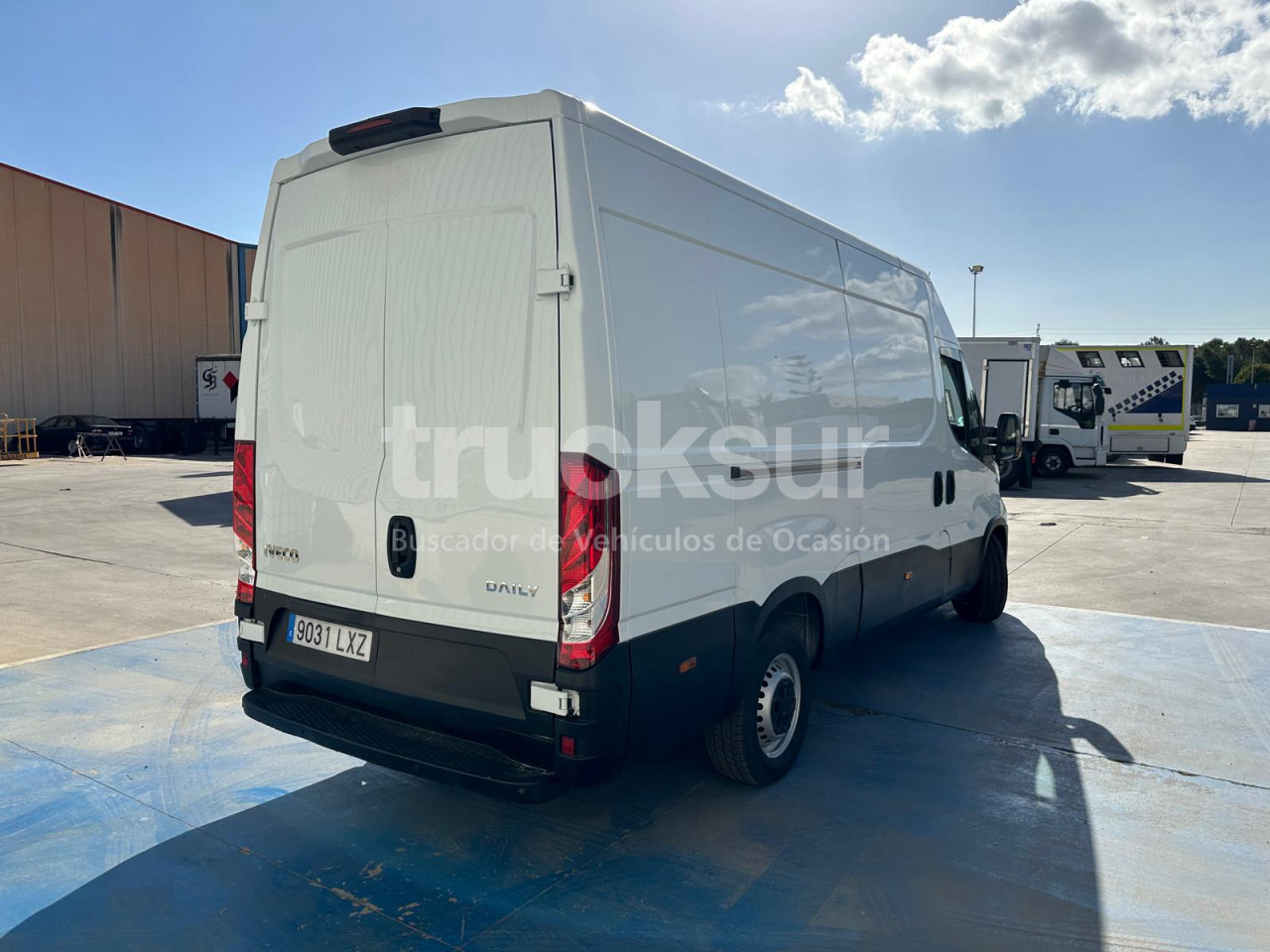 IVECO DAILY 35S16 F 12M3 - Furgoneta caja cerrada: foto 4 IVECO DAILY 35S16 F 12M3 - Furgoneta caja cerrada: foto 4