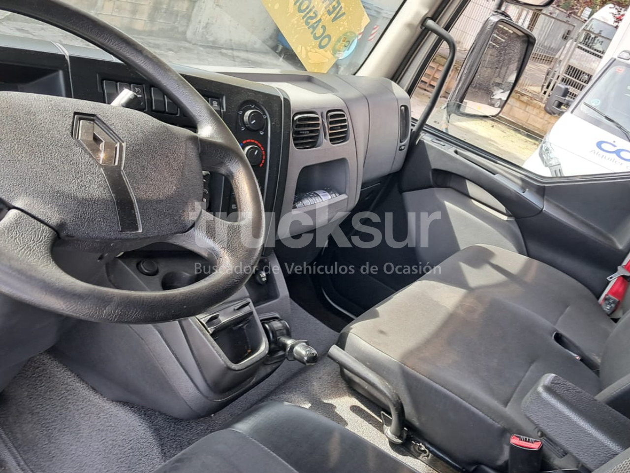 RENAULT D 12.210 SEMITAULINER - Camión lona: foto 5 RENAULT D 12.210 SEMITAULINER - Camión lona: foto 5