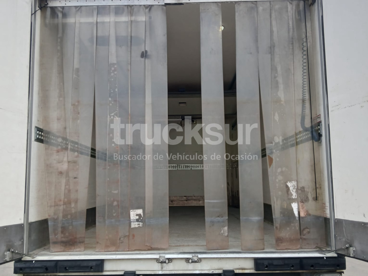 RENAULT D13.240 - Camión frigorífico: foto 5 RENAULT D13.240 - Camión frigorífico: foto 5