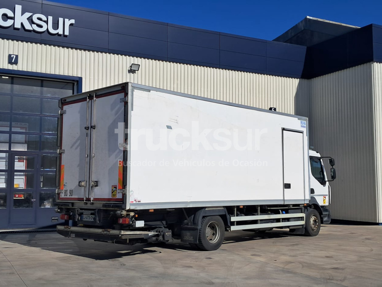 RENAULT D13.240 - Camión frigorífico: foto 4 RENAULT D13.240 - Camión frigorífico: foto 4