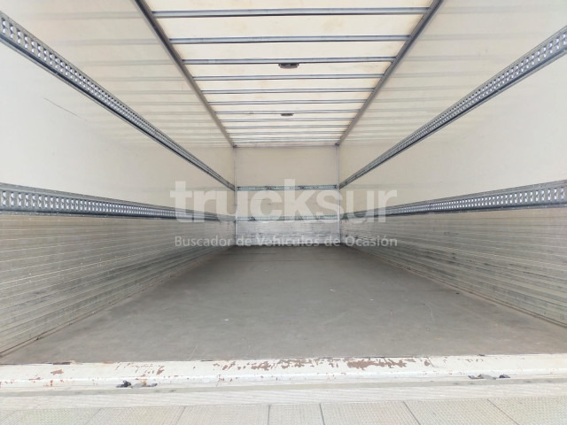 Camión caja cerrada RENAULT D16.250: foto 16