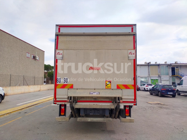 Camión caja cerrada RENAULT D16.250: foto 6