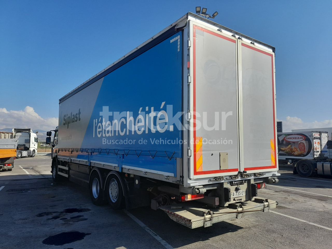 RENAULT D320.26 ejes 6x2*4 - Camión lona: foto 4 RENAULT D320.26 ejes 6x2*4 - Camión lona: foto 4