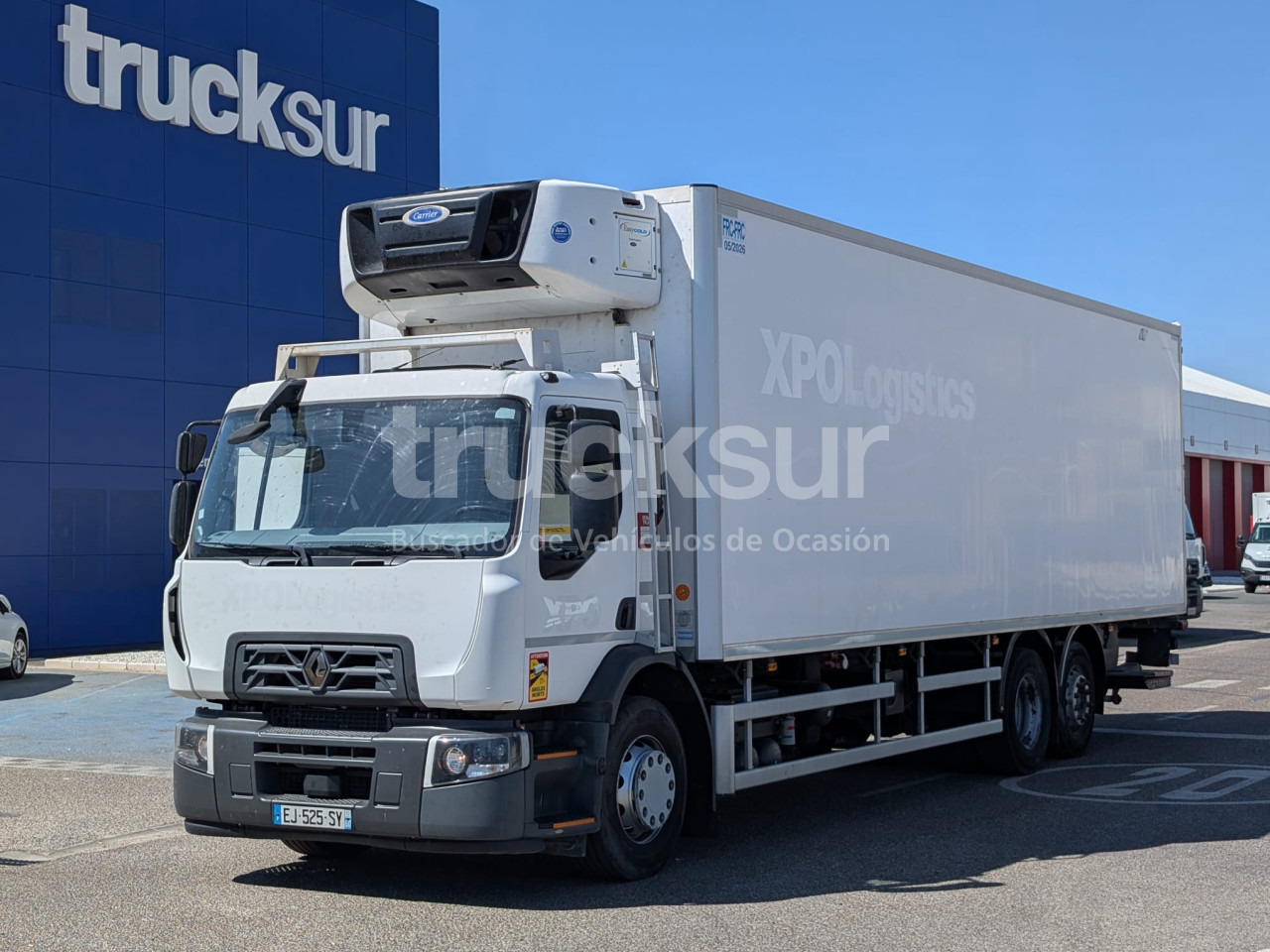 RENAULT D320.26 ejes 6x2*4 - Camión frigorífico: foto 1 RENAULT D320.26 ejes 6x2*4 - Camión frigorífico: foto 1