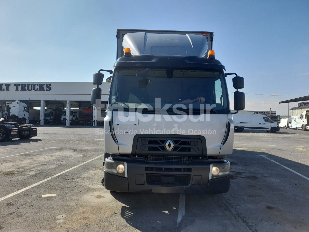 RENAULT D320.26 ejes 6x2*4 - Camión lona: foto 3 RENAULT D320.26 ejes 6x2*4 - Camión lona: foto 3
