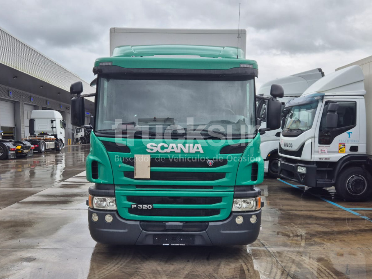 SCANIA P320.26 ejes 6x2*4 - Camión caja cerrada: foto 5 SCANIA P320.26 ejes 6x2*4 - Camión caja cerrada: foto 5