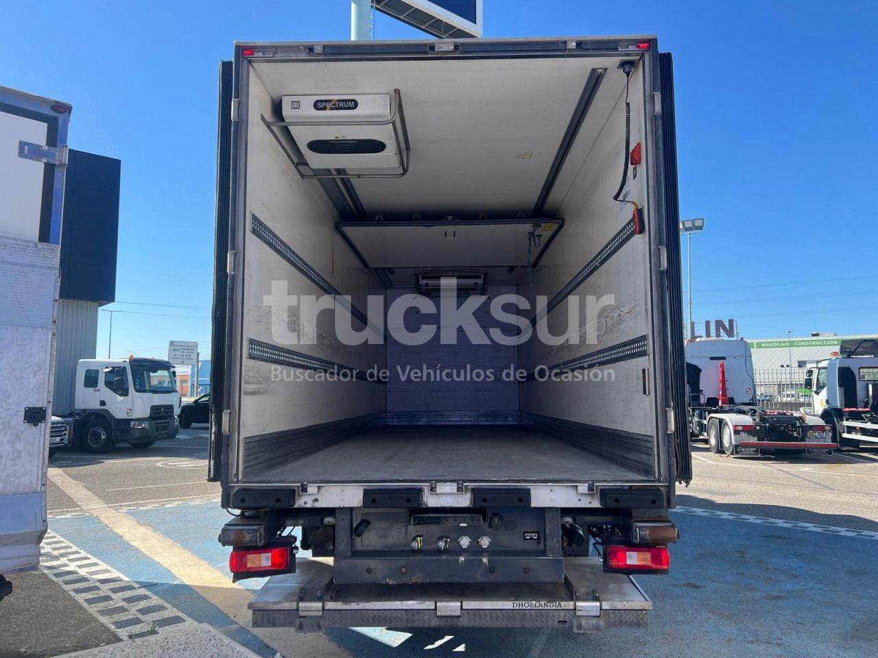 VOLVO FM450 ejes 6x2*4 - Camión frigorífico: foto 5 VOLVO FM450 ejes 6x2*4 - Camión frigorífico: foto 5