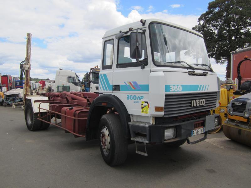 Iveco Unic - Camión multibasculante: foto 1 Iveco Unic - Camión multibasculante: foto 1