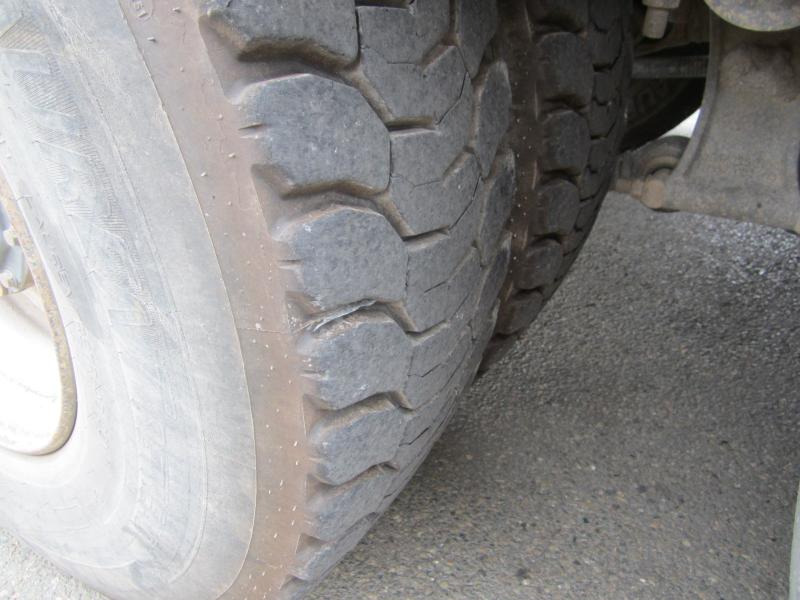 Camión volquete Mercedes Axor 3240: foto 8